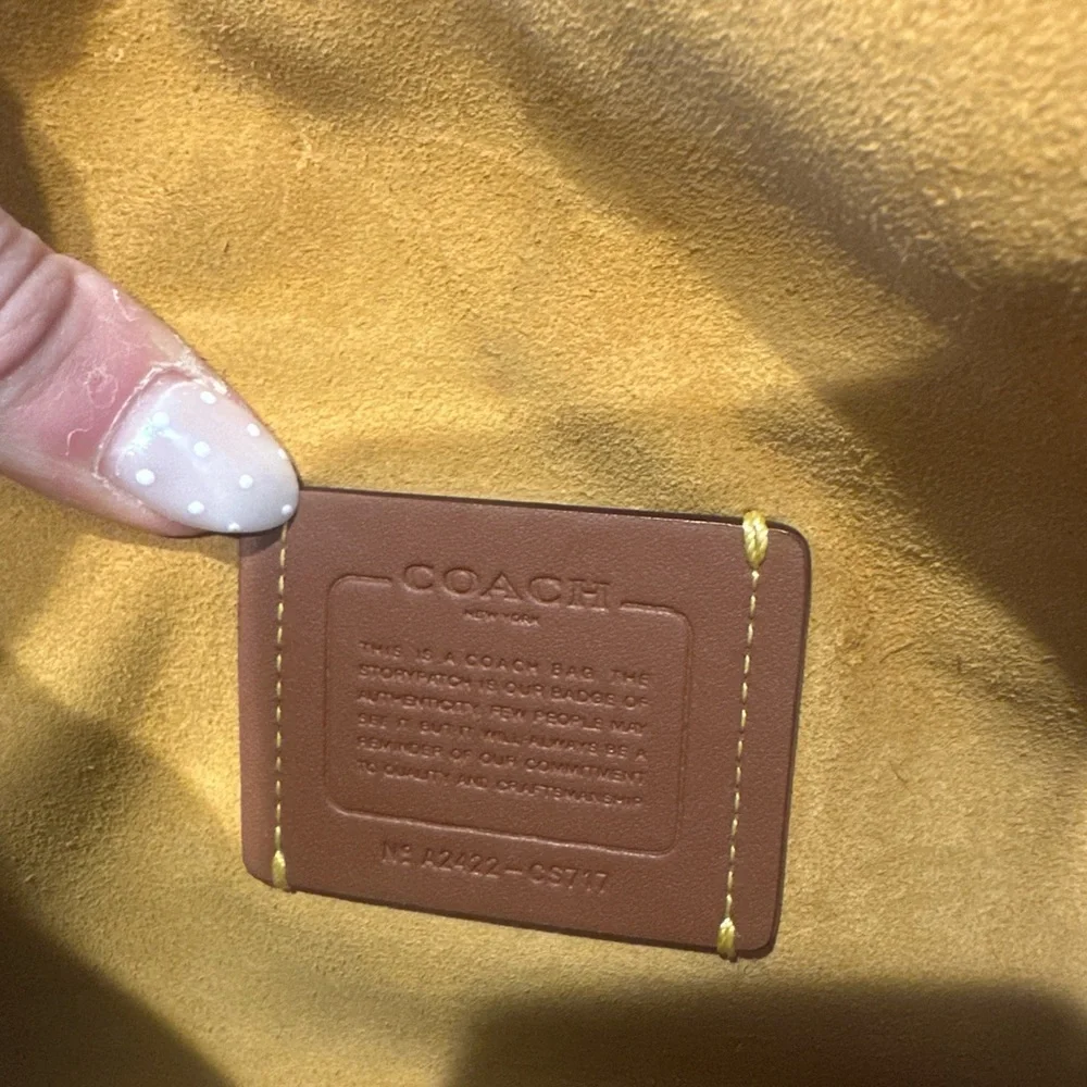 Coach Cream and Black Crossbody Bag with Gold C-Clasp - Picture 6 of 8